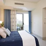Esperides Hotell 4*