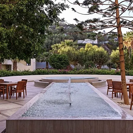 מלון Esperides 4*