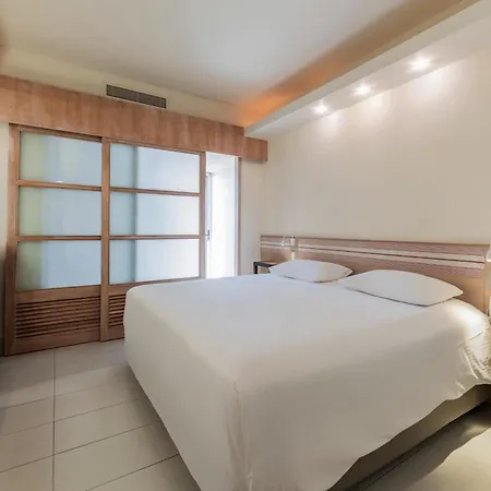 Esperides Hotel